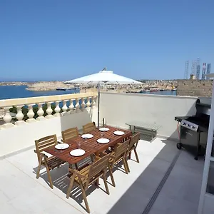 https://grand-harbour-view-apartments.hotelssaintjulians.com